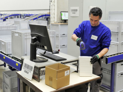 Distribo kommissionieren aus Box